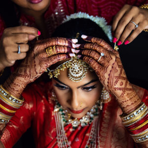 3-indian-bride-getting-ready-photo-by-rayan-anastor-photography_0